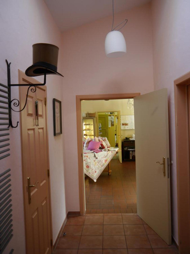 Bedroom 2, Haus Honigstal Landhaus Cafe, Wuppertal