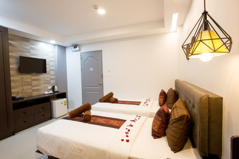 Bedroom 12