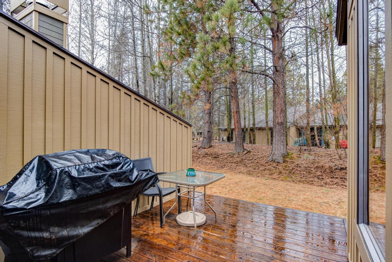 Quelah Condo 11, Deschutes