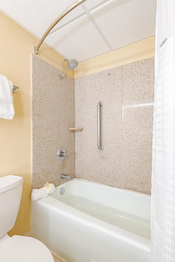 Bathroom 11