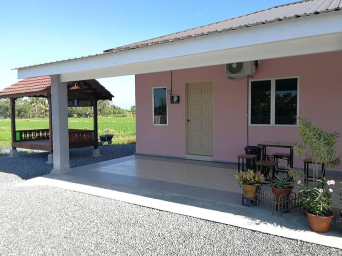 Exterior 6