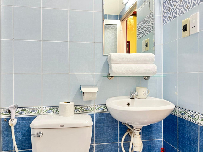 Bathroom 3, Coco homestay, District 1