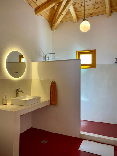Others 4, Lichada Villa's, Central Greece