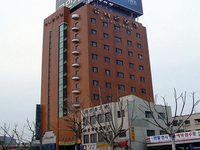 Exterior & Views 2, Union Tourist Hotel, Buk