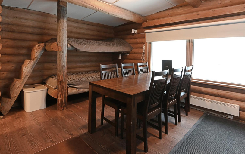 Others 2, Classic Log Cabin Ski-in Ski-out, Lapland