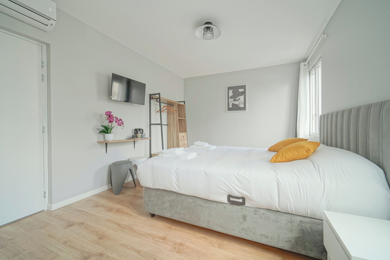 Bedroom 3, Hôtel Trianon Saint Ouen, Seine-Saint-Denis