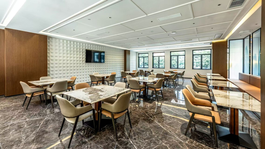 Food & Drinks, Stay at Guilin Scenic Spot, Guilin