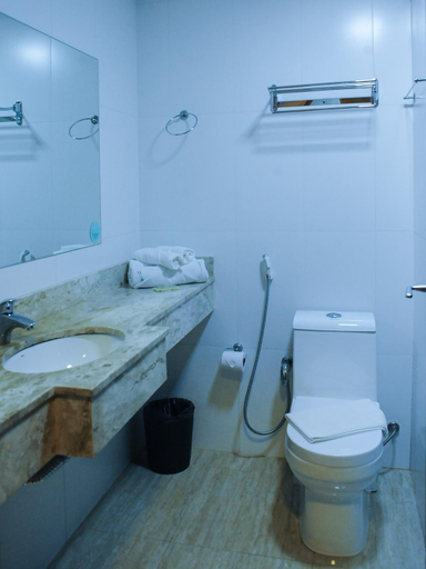 Bathroom 4, Bristol Infinity, Rio Claro