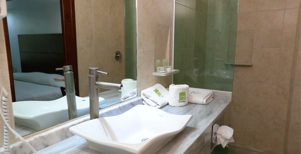 Bathroom 3, HOTEL GS JEROCS TLAXCALA, Ixtacuixtla de Mariano Matamoros
