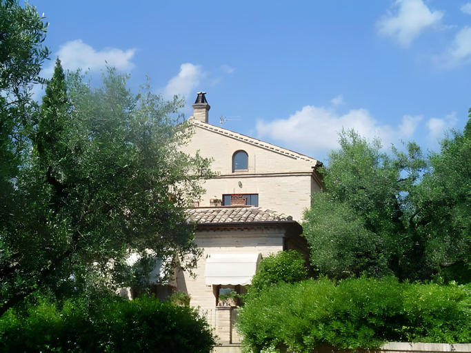 Others 3, B&B La Casa tra gli Ulivi, Macerata