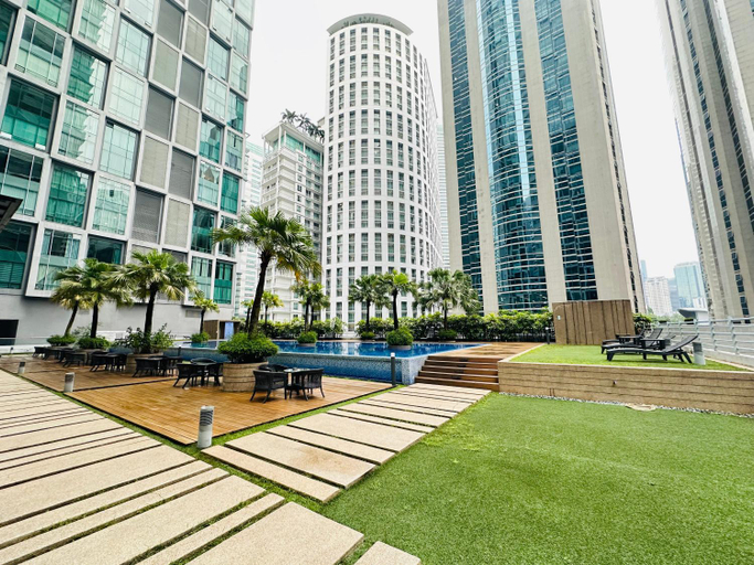 Exterior 8