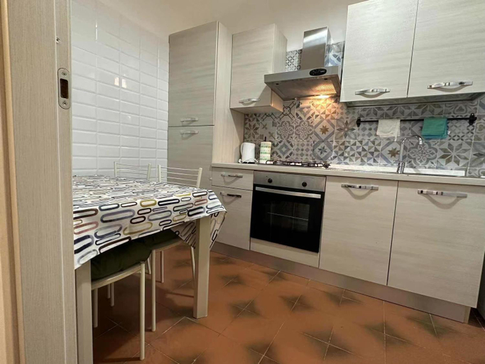 Others 5, fabio rooms 102, Rome