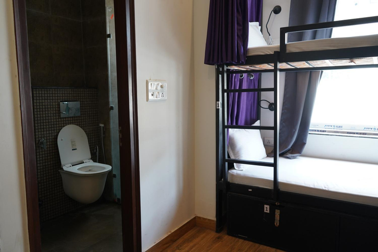 Bathroom 2, Joey's hostel Rishikesh, Garhwal