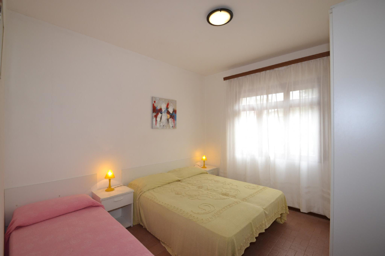 Bedroom 2, Comfy family apartment in Bibione - Beahost, Venezia