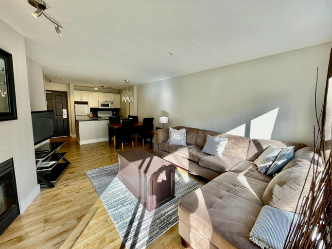 Others 4, Best ski in ski out condo at Whistler, Squamish-Lillooet