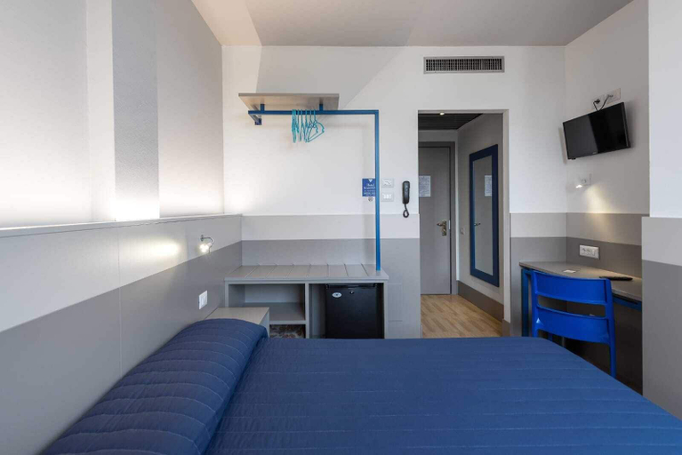 Bedroom 2, HOTEL MARTINI, Verona