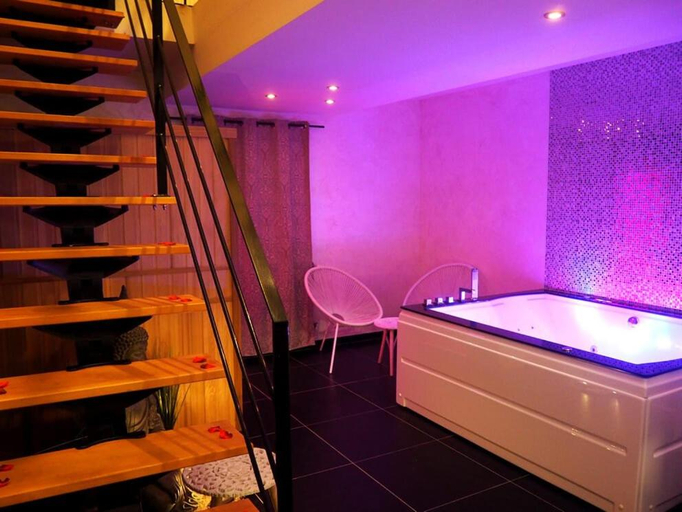 Others 5, Symbiose hotel, Hainaut