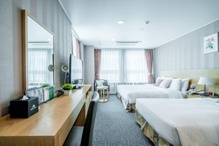 Bedroom 22