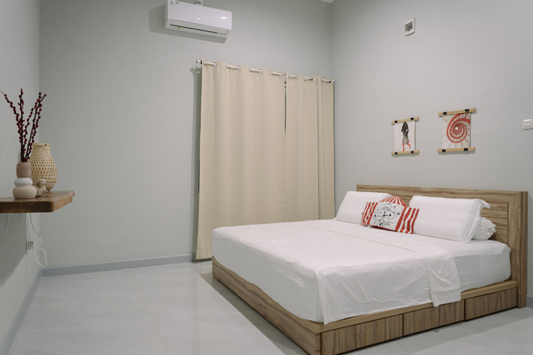Bedroom 12