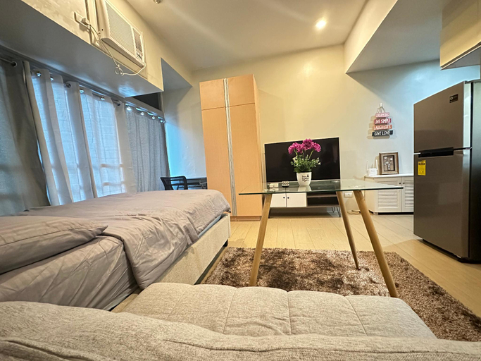 Bedroom, EJ'sstaycation (4th F) with 200mbps Wi-Fi /NETFLIX, Quezon City