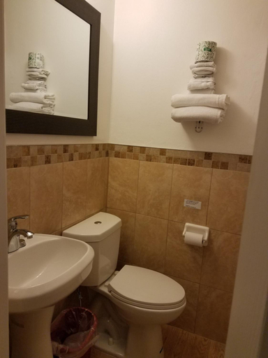 Bathroom 2, Scottish Inn - Okeechobee, Okeechobee