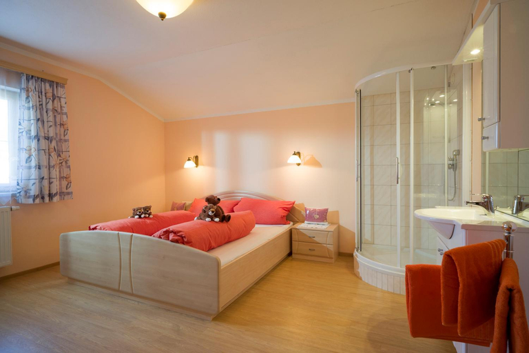 Bedroom, Village Apartments, Schwaz