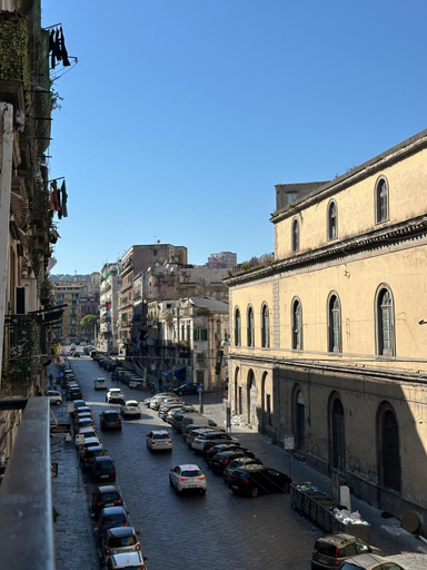 Others 5, Soul 'e Napule - Affittacamere, Napoli