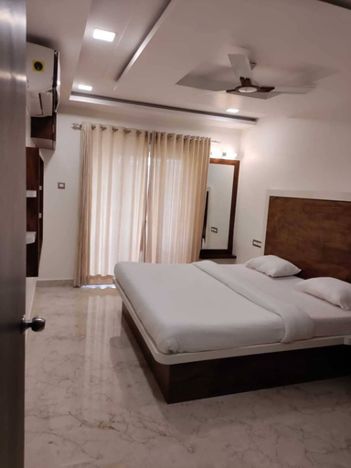 Others 5, The Upper House, Satara