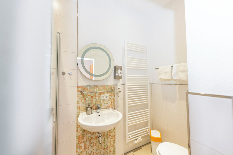 Bathroom 5, Weingut & Gästehof Borst, Kitzingen