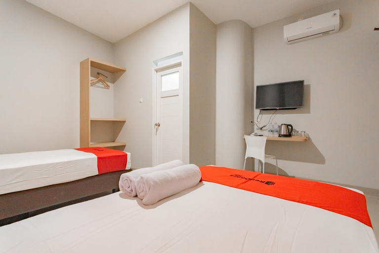 Bedroom 12