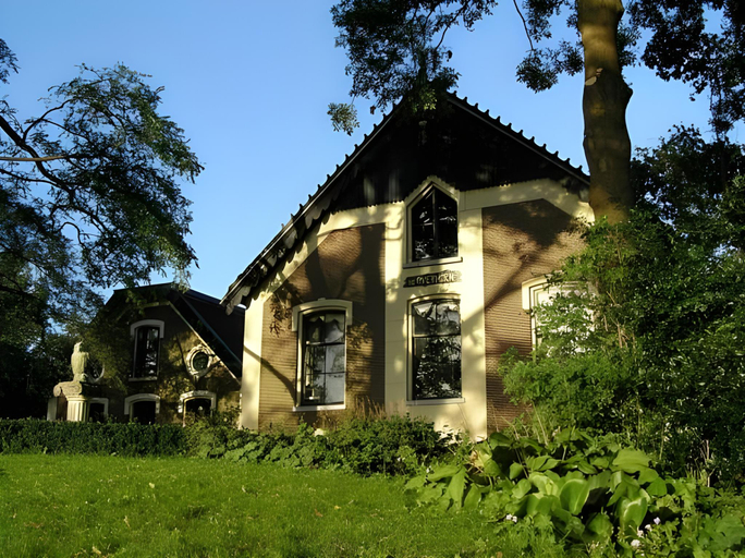 Others 3, Boerenhofstede de Overhorn, Weesp