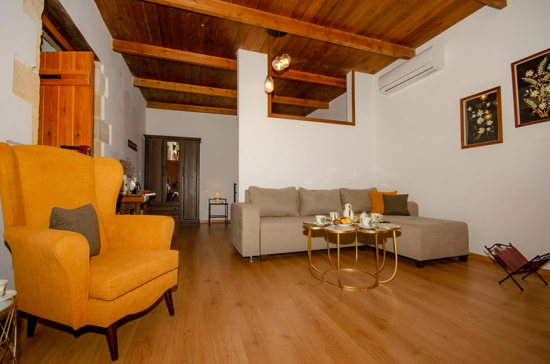 Others 4, Trouli Rokka House, Crete