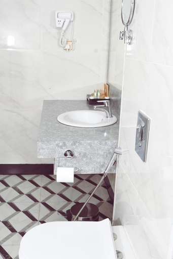 Bathroom 3, Oriental Residence, Dammam, Dammam