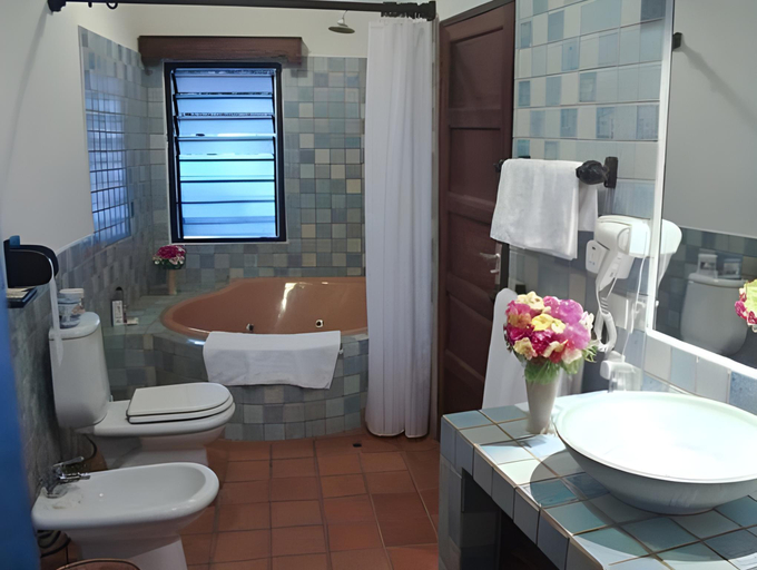 Bathroom 4, Temple Point Resort-Watamu, Kilifi North