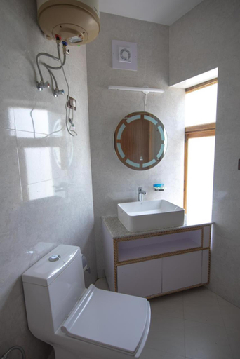 Bathroom 3, The Nangsay Hotel, Leh