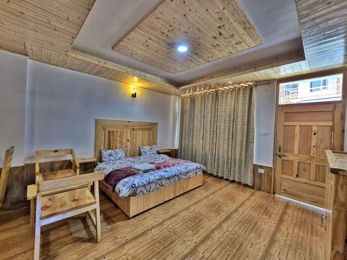 Others 5, The Stone Hedge, Kullu