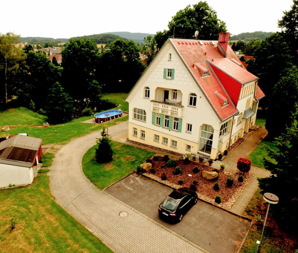 Others 4, Penzion Jungmannova, Děčín