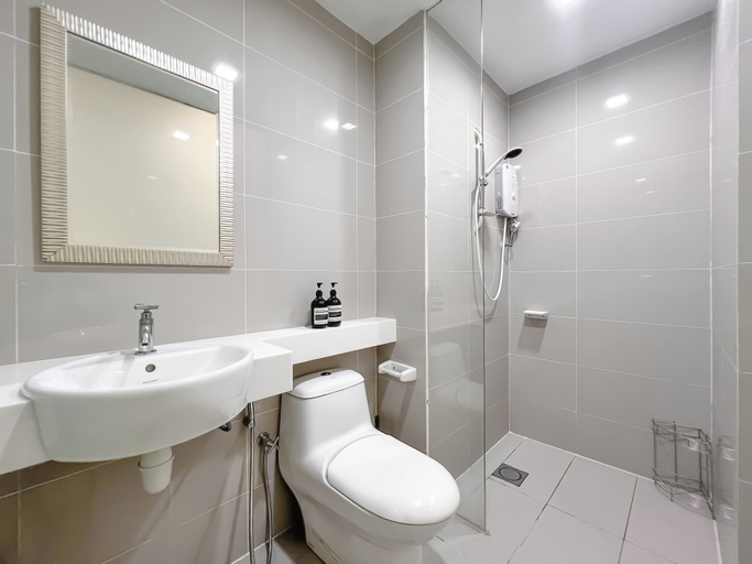 Bathroom 9