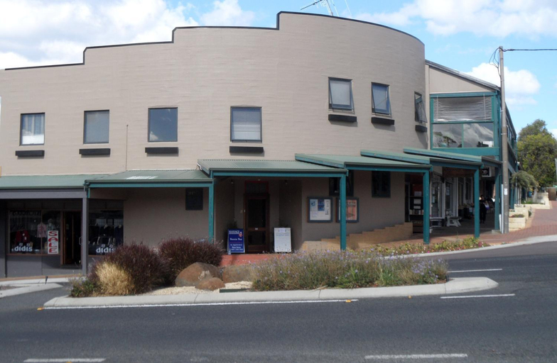 Exterior 10