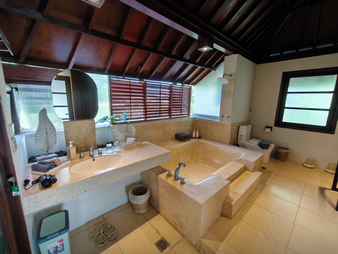 Bathroom 6