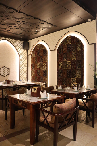 Food & Drinks 5, The Long D Hotel and Banquet, Surat