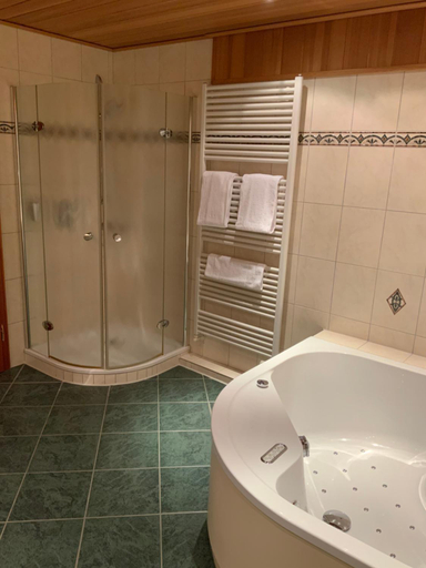 Bathroom 7