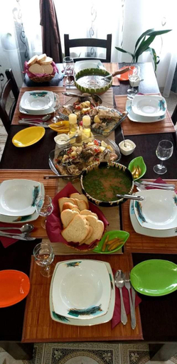 Food & Drinks 2, Casa ERIC, Crisan