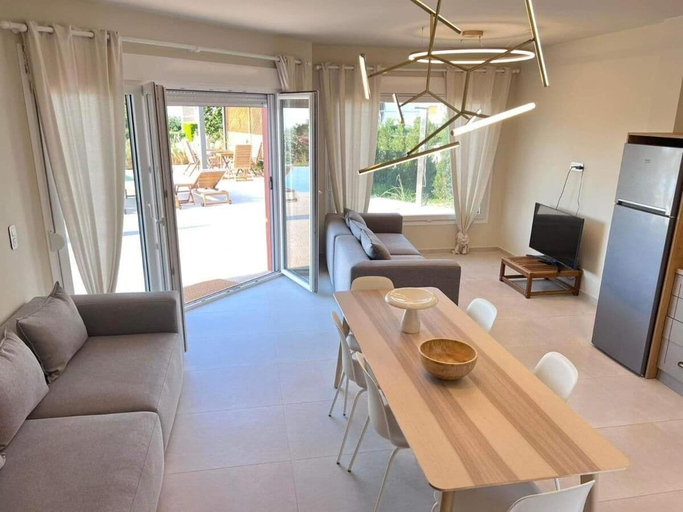 Others 5, Twin Villas, Central Macedonia