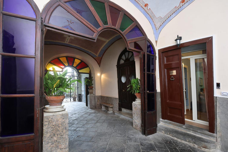 Others 5, La casa dell'archeologo, Napoli