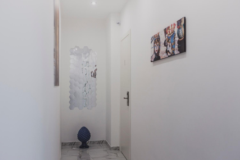 Others 4, Mariblu Palermo, Palermo