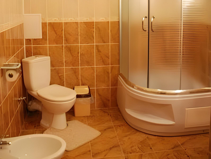 Bathroom 5, Fantasia Hotel, Svaliavs'kyi