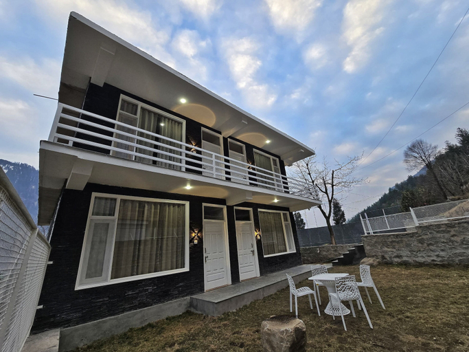 Exterior & Views 2, The Stone Hedge, Kullu