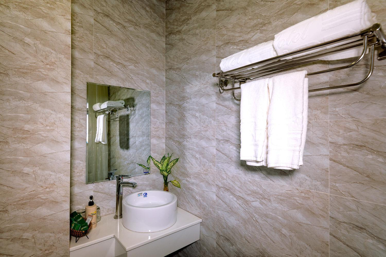 Bathroom 17