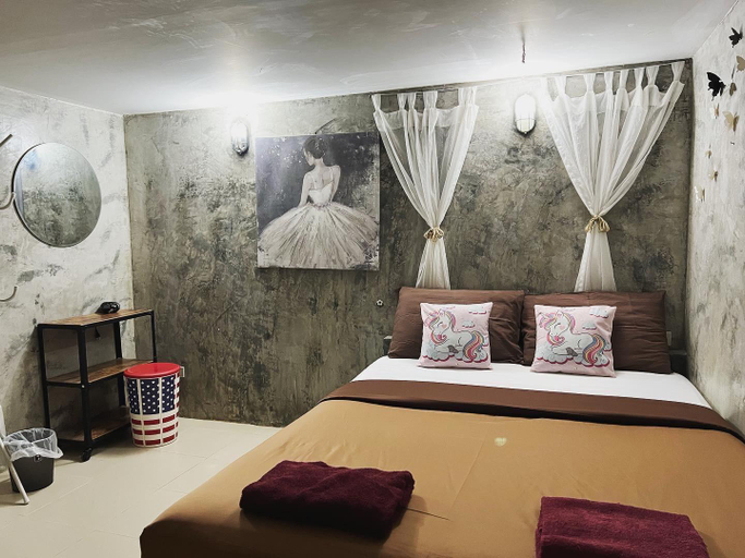 Bedroom 13